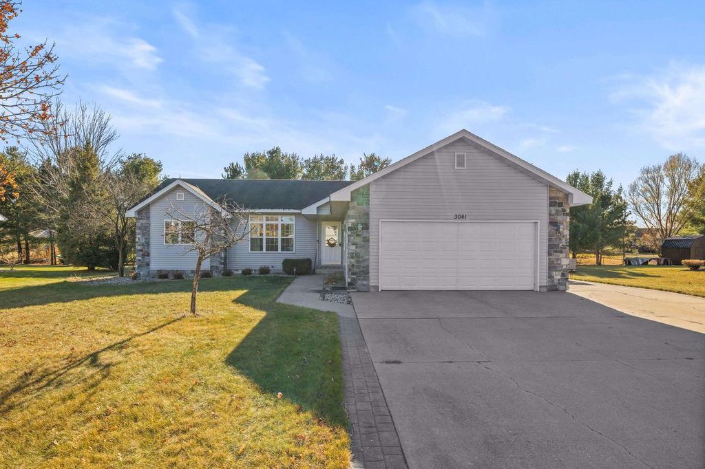 Photo of 3041 Lexington PLACE, Plover, WI 54467 (MLS # 22505465)