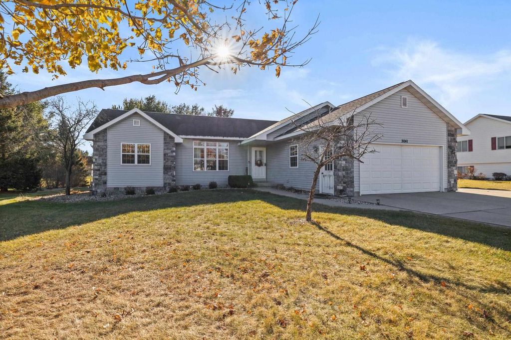 Photo of 3041 Lexington PLACE, Plover, WI 54467 (MLS # 22505465)