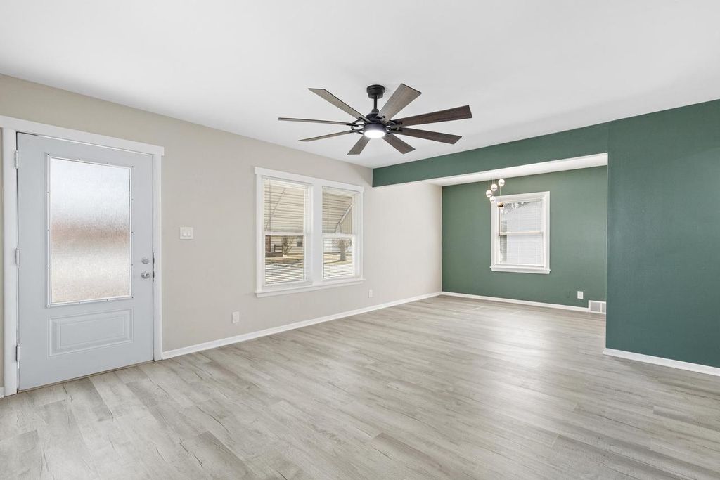 Photo of 4459 S New York AVENUE, Saint Francis, WI 53235 (MLS # 1954735)