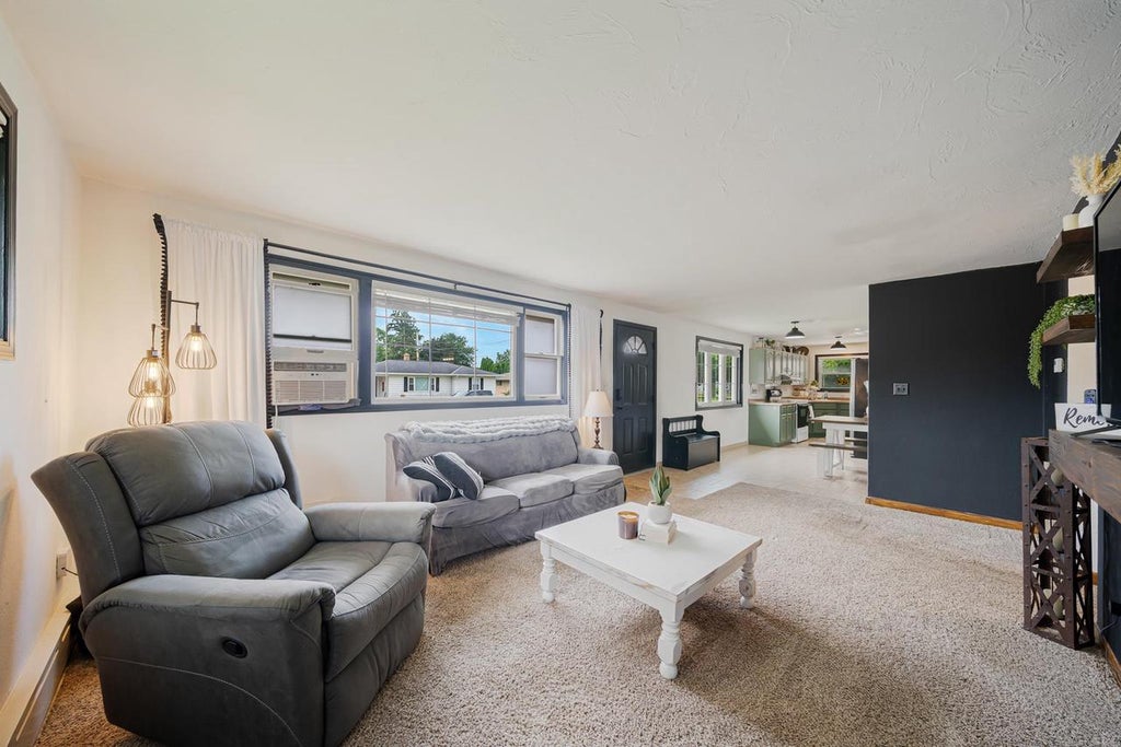 Photo of 312 E Cecil STREET, Neenah, WI 54956 (MLS # 50328996)