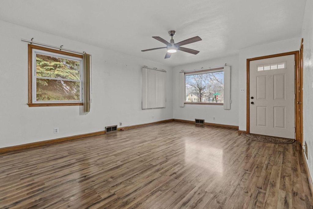 Photo of 730 E Marquette STREET, Appleton, WI 54911 (MLS # 50323098)