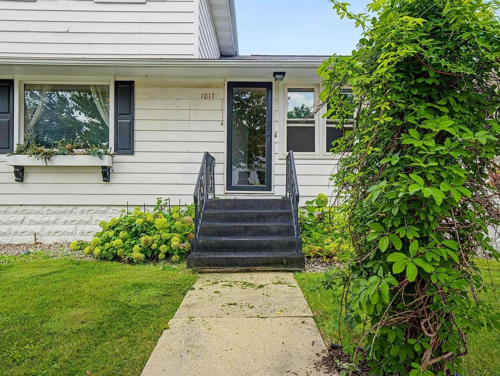 Photo of 1017 12th AVENUE, Monroe, WI 53566 (MLS # 2032057)