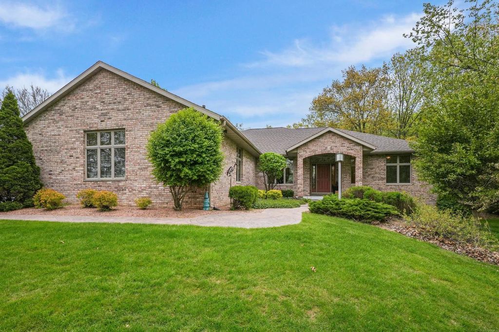 Photo of 7622 N Orchard View DRIVE, Evansville, WI 53536 (MLS # 2023074)