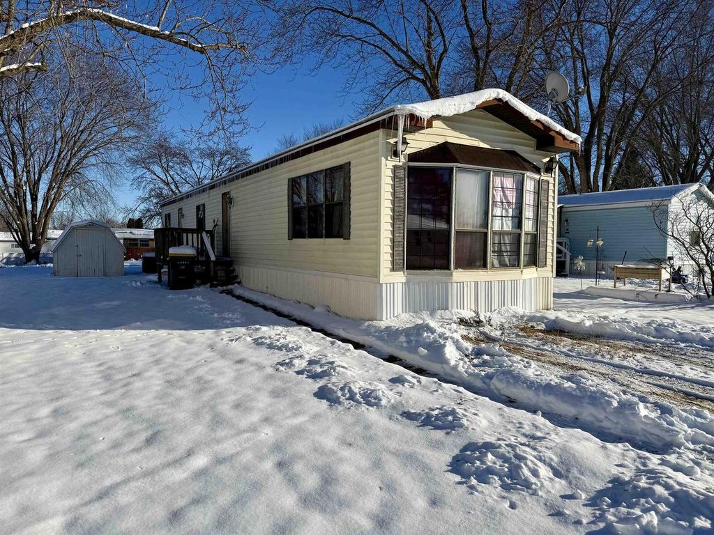 Photo of 38005 Highway 18 #23, Prairie Du Chien, WI 53821 (MLS # 2013518)