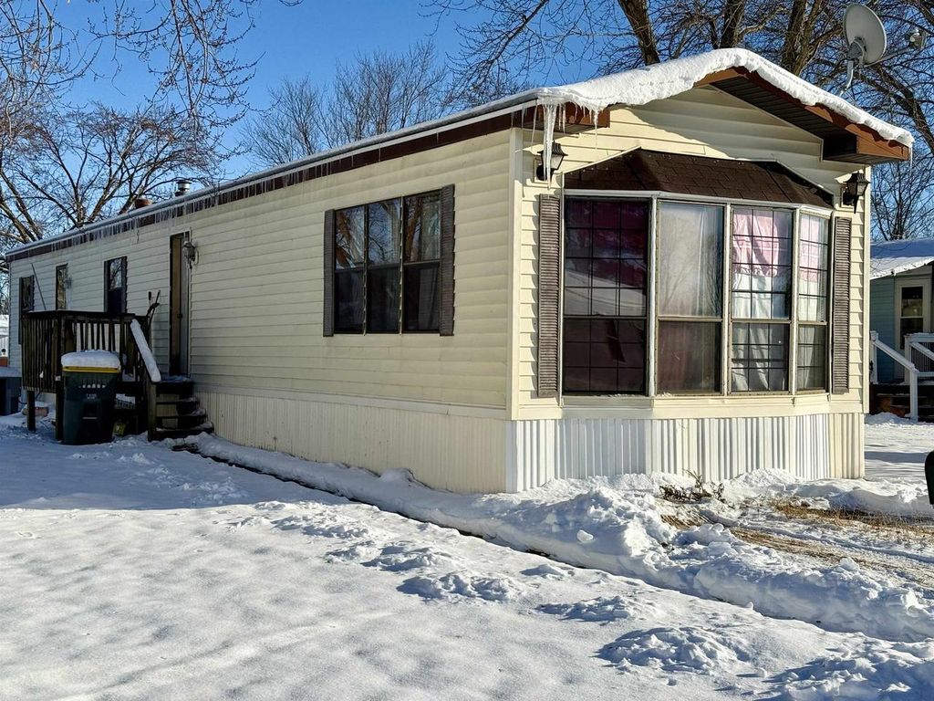 Photo of 38005 Highway 18 #23, Prairie Du Chien, WI 53821 (MLS # 2013518)