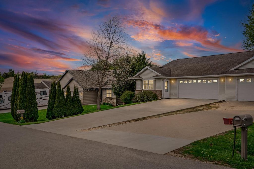 Photo of 21312 Barbara LANE, Galesville, WI 54630 (MLS # 1961214)