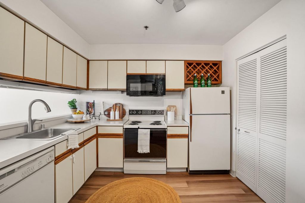 Photo of 234 N Broadway #608, Milwaukee, WI 53202 (MLS # 1942803)