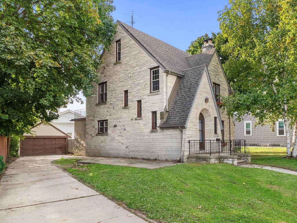 Photo of 327 Pine STREET, Sheboygan Falls, WI 53085 (MLS # 1984217)