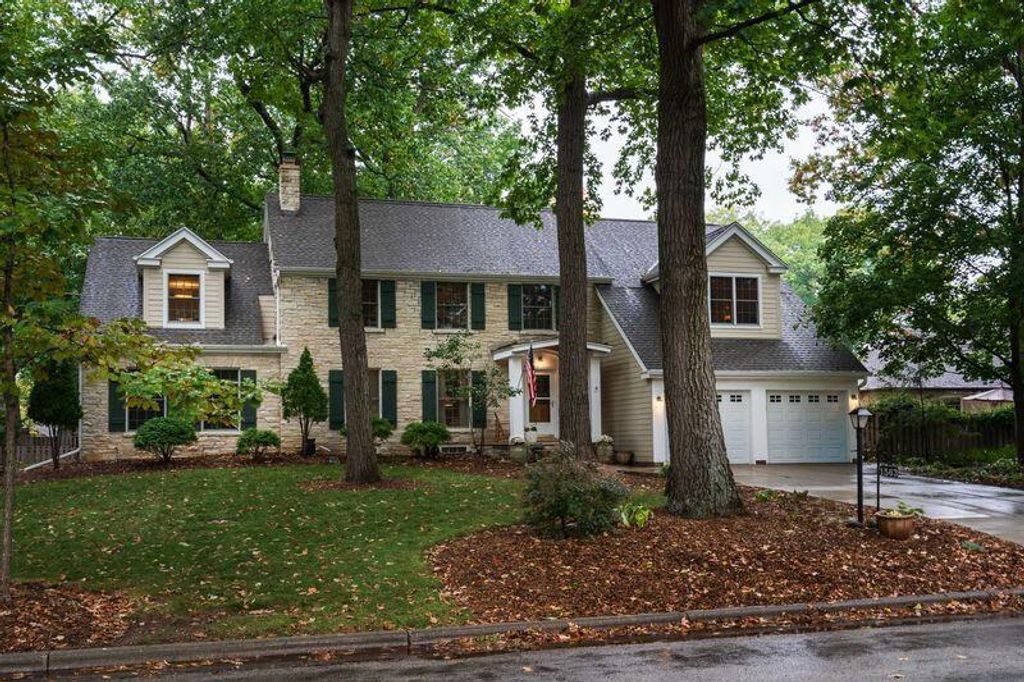 Photo of 1563 N 122nd STREET, Wauwatosa, WI 53226 (MLS # 1936880)