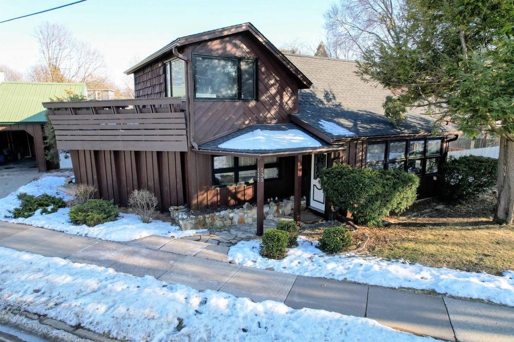 Photo of 135 Southwest ROAD, Platteville, WI 53818 (MLS # 2016331)