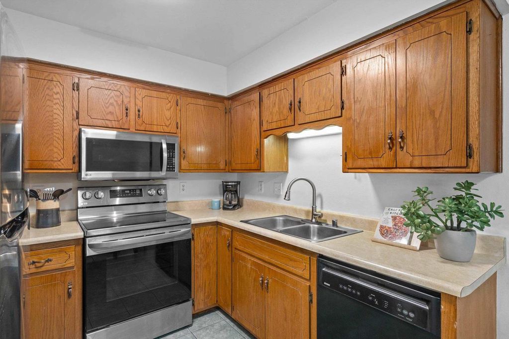 Photo of 4510 White Aspen ROAD, Madison, WI 53704 (MLS # 2018134)