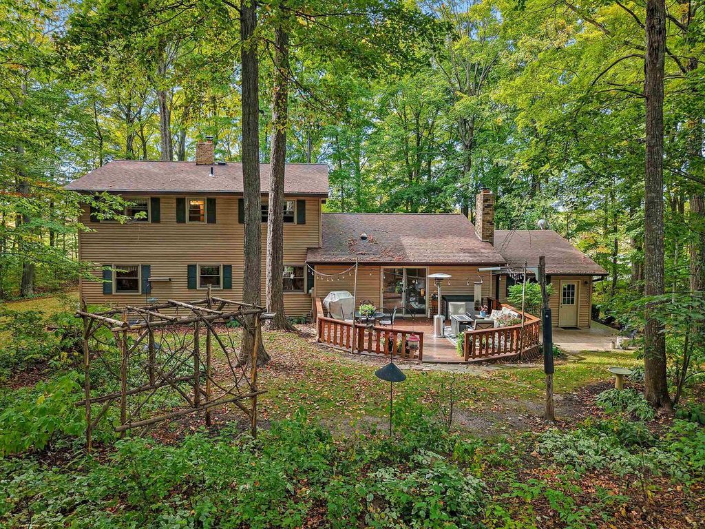 Photo of 5495 N Maple Heights CIRCLE, Sturgeon Bay, WI 54235 (MLS # 50320573)