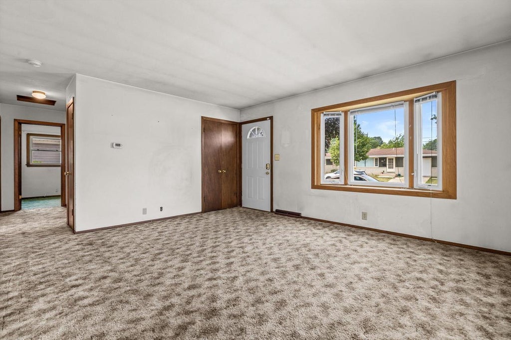 Photo of 1815 Jupiter AVENUE, Racine, WI 53404 (MLS # 1981656)