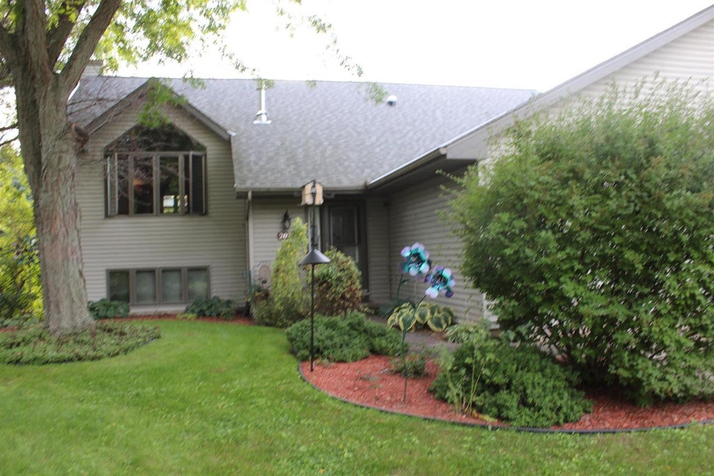 Photo of 2071 Yahara DRIVE, Stoughton, WI 53589 (MLS # 2031368)