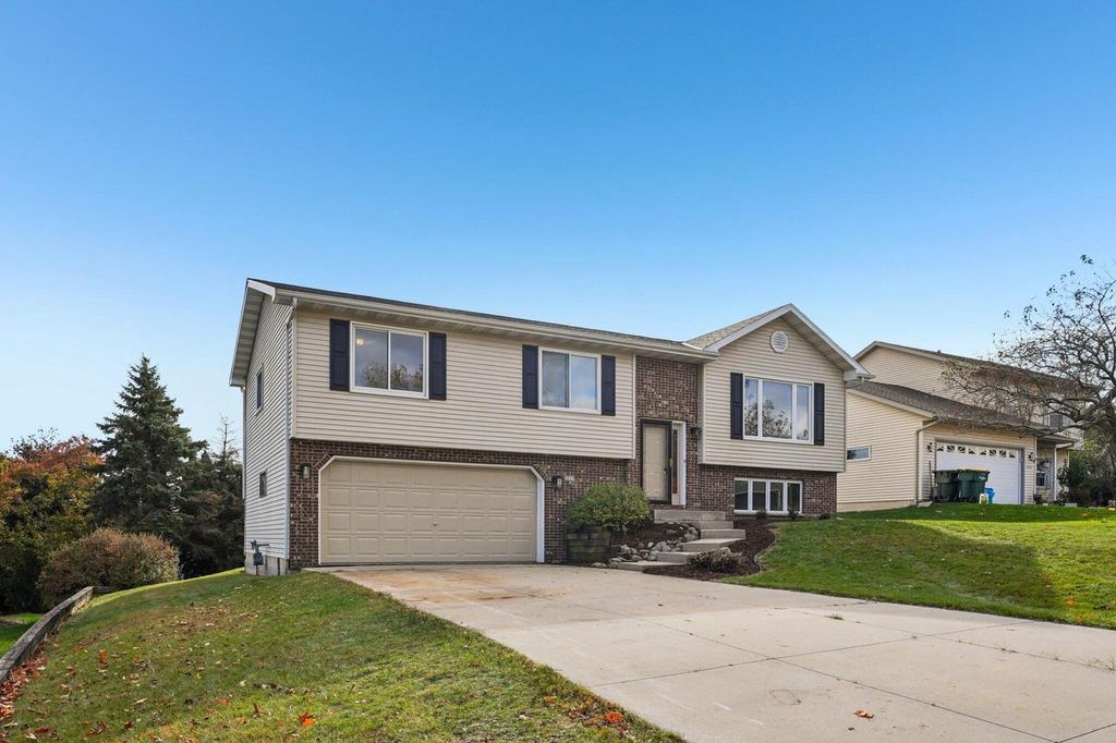 Photo of 3315 Windsor PLACE, West Bend, WI 53090 (MLS # 1940642)