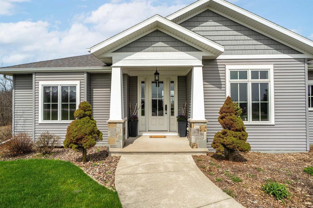 Photo of W3869 Garden DRIVE, Eden, WI 53019 (MLS # 50324028)