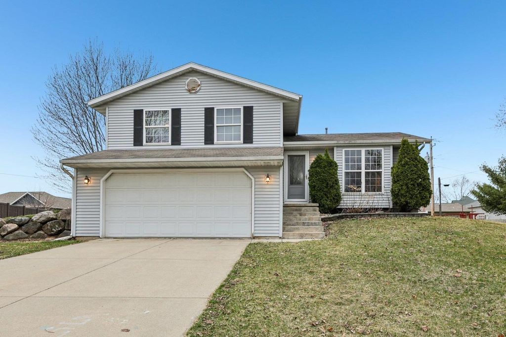 Photo of 457 Mitchell STREET, Belleville, WI 53508 (MLS # 2019377)