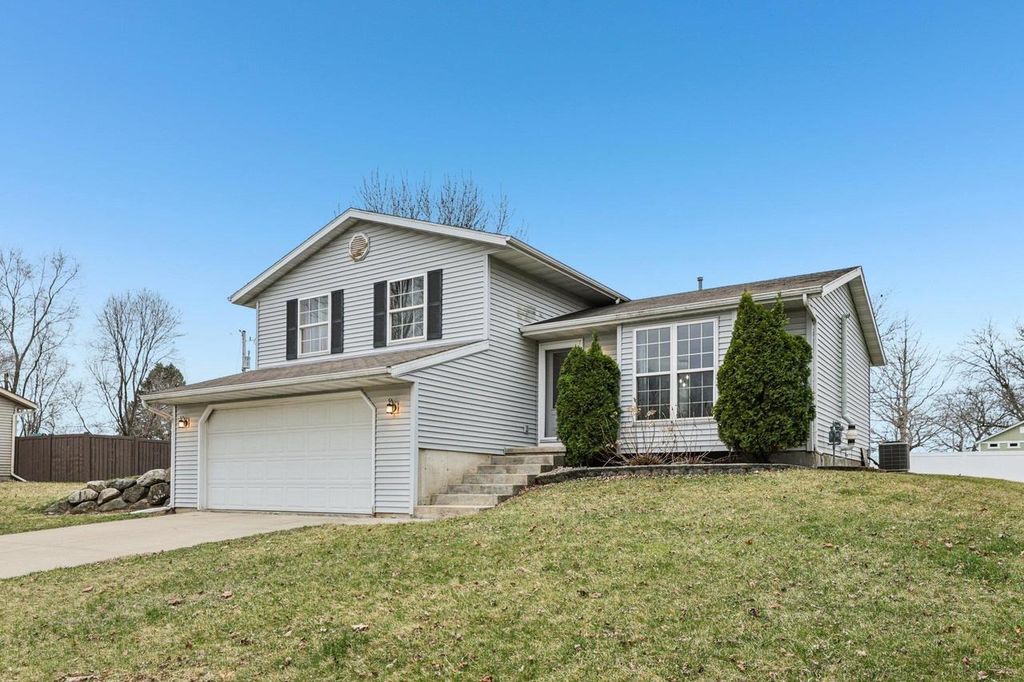 Photo of 457 Mitchell STREET, Belleville, WI 53508 (MLS # 2019377)