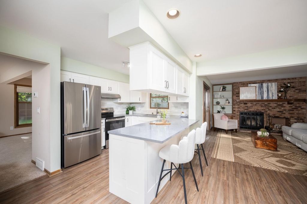 Photo of 7728 W Imperial DRIVE, Franklin, WI 53132 (MLS # 1937535)