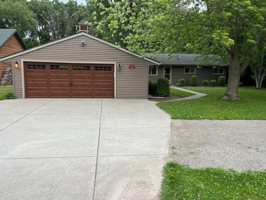 Photo of 6770 Lee Harbor LANE, Oshkosh, WI 54902 (MLS # 1944431)