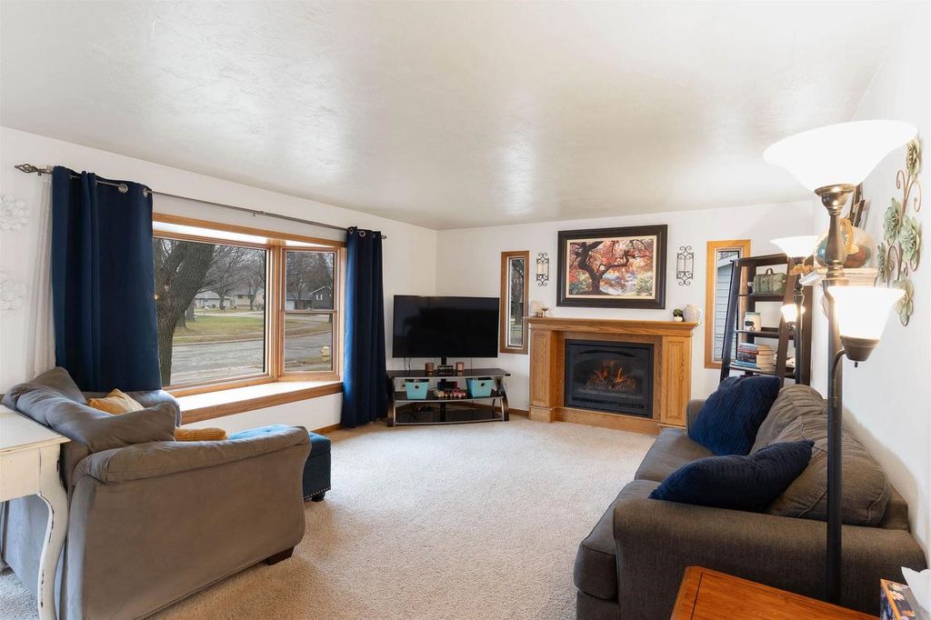 Photo of 415 Orchard LANE, Little Chute, WI 54140 (MLS # 50318796)