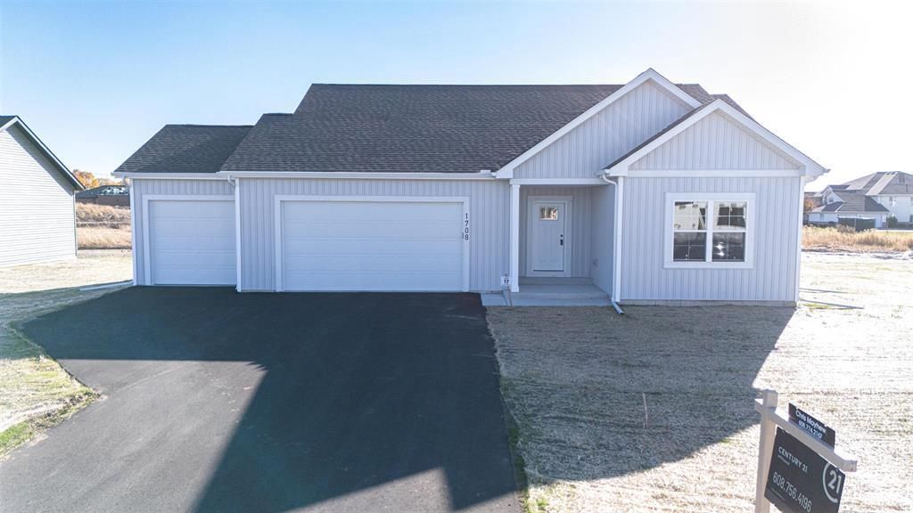 Photo of 506 Ridge COURT, Orfordville, WI 53576 (MLS # 2012310)