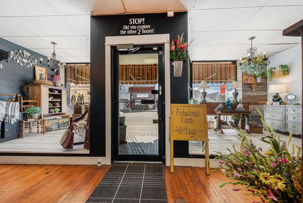 Photo of 811 Oregon STREET, Oshkosh, WI 54902 (MLS # 50322609)