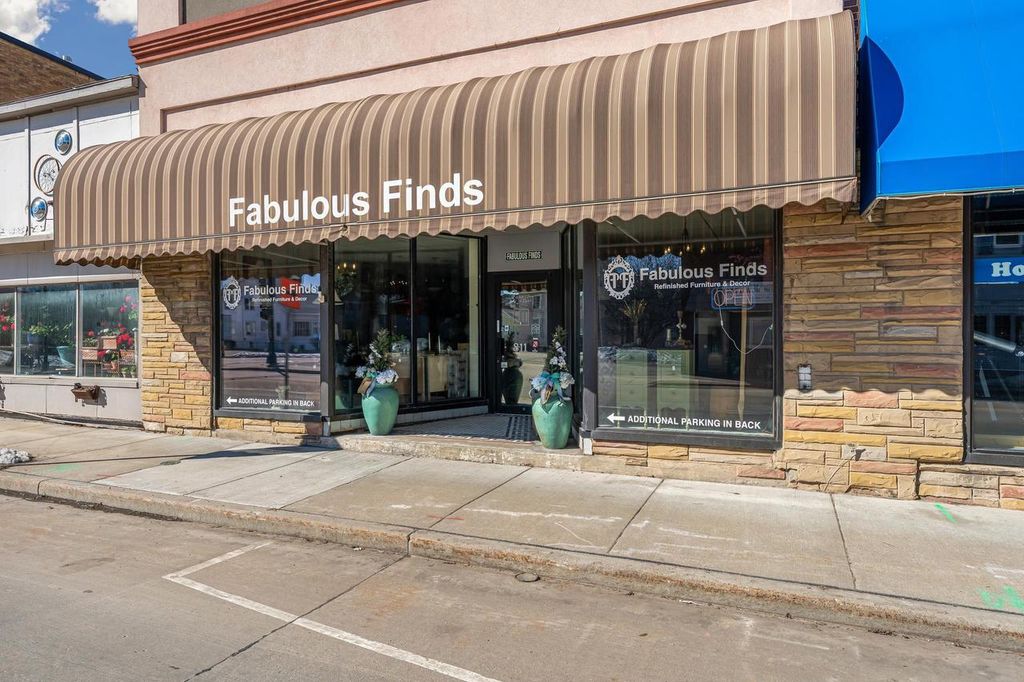 Photo of 811 Oregon STREET, Oshkosh, WI 54902 (MLS # 50322609)