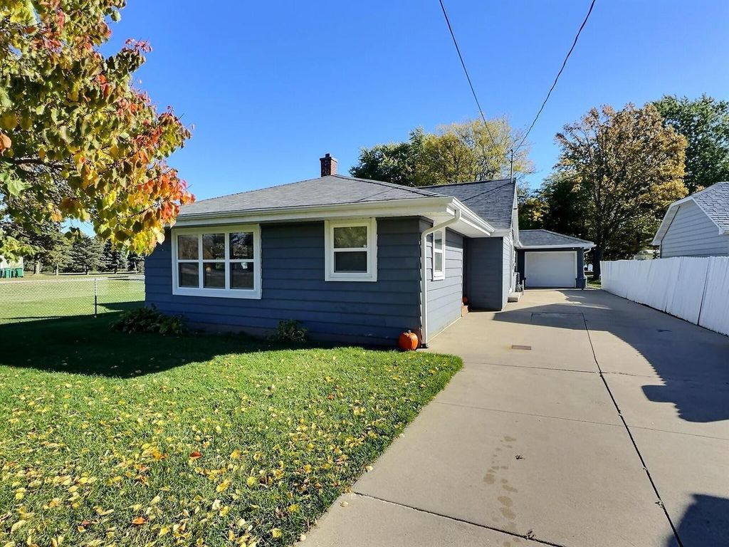 Photo of N9017 Lakeshore DRIVE, Van Dyne, WI 54979 (MLS # 50324435)