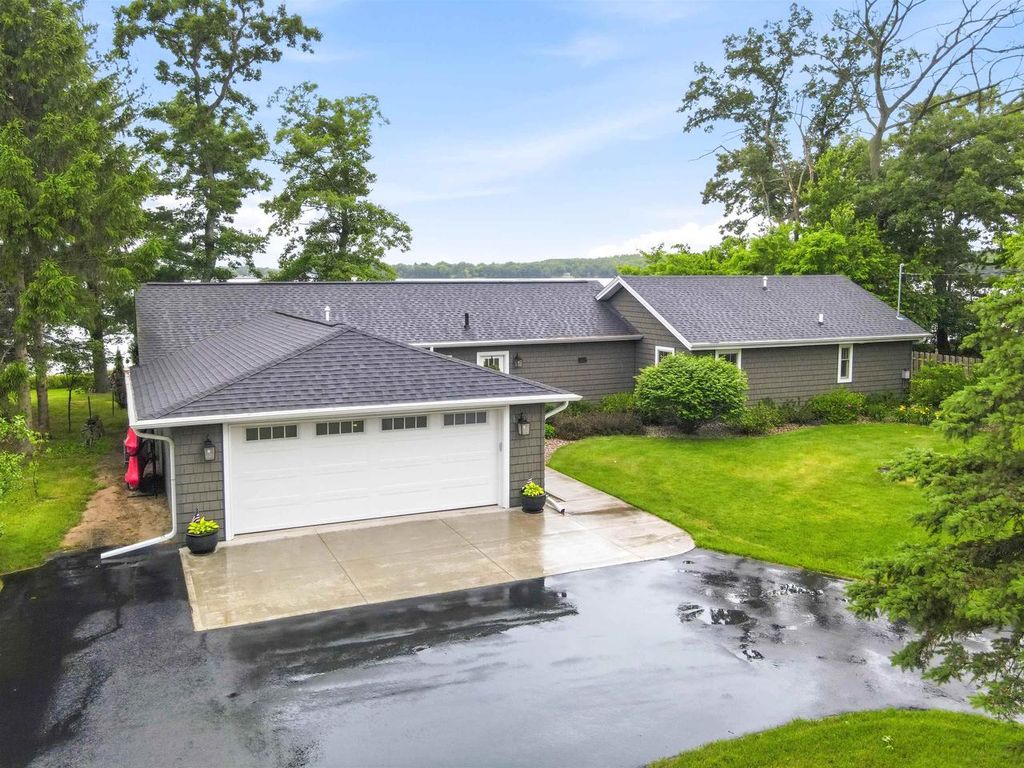 Photo of W6823 Chicago AVENUE, Wautoma, WI 54982 (MLS # 50327690)
