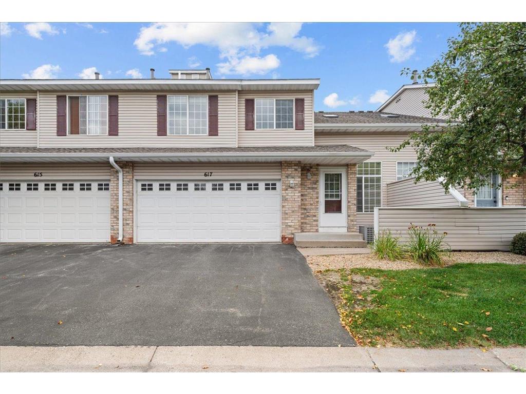 Photo of 617 Grandview WAY, Hudson, WI 54016 (MLS # 7140542)