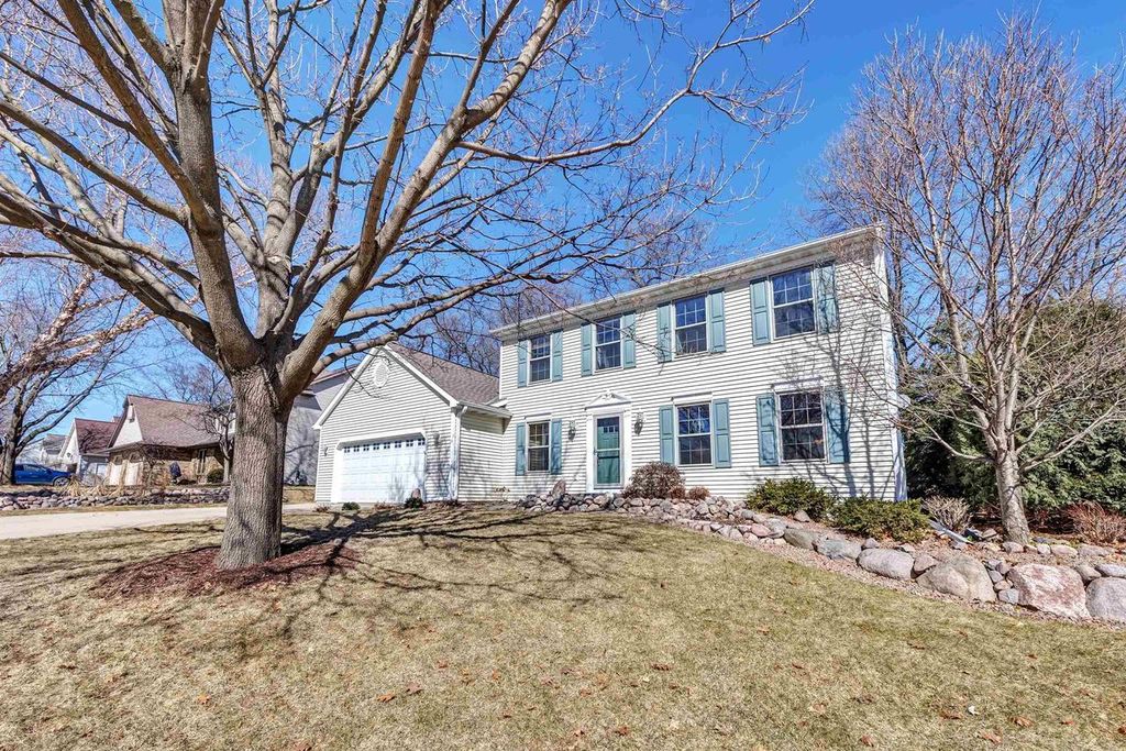 Photo of 1460 Woodmont WAY, Ashwaubenon, WI 54313 (MLS # 50322322)