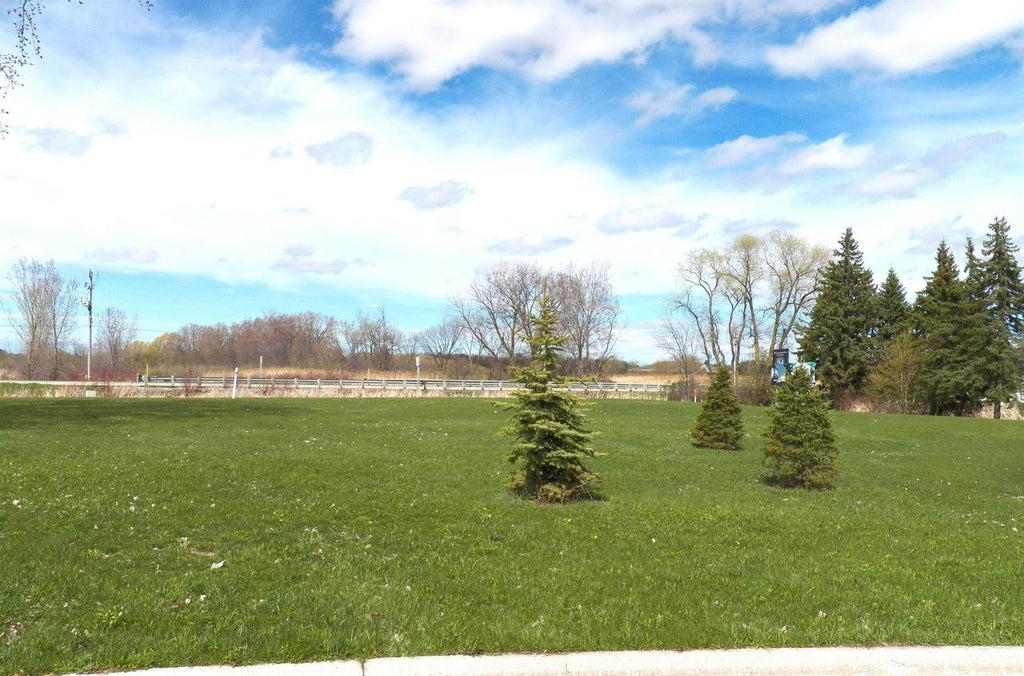 Photo of 201 West Haven COURT, Luxemburg, WI 54217 (MLS # 50327604)