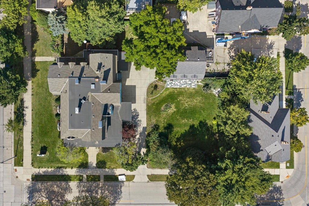 Photo of 116 10th STREET, Racine, WI 53403 (MLS # 1983098)