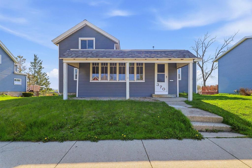 Photo of 370 N Main STREET, Juneau, WI 53039 (MLS # 2021629)