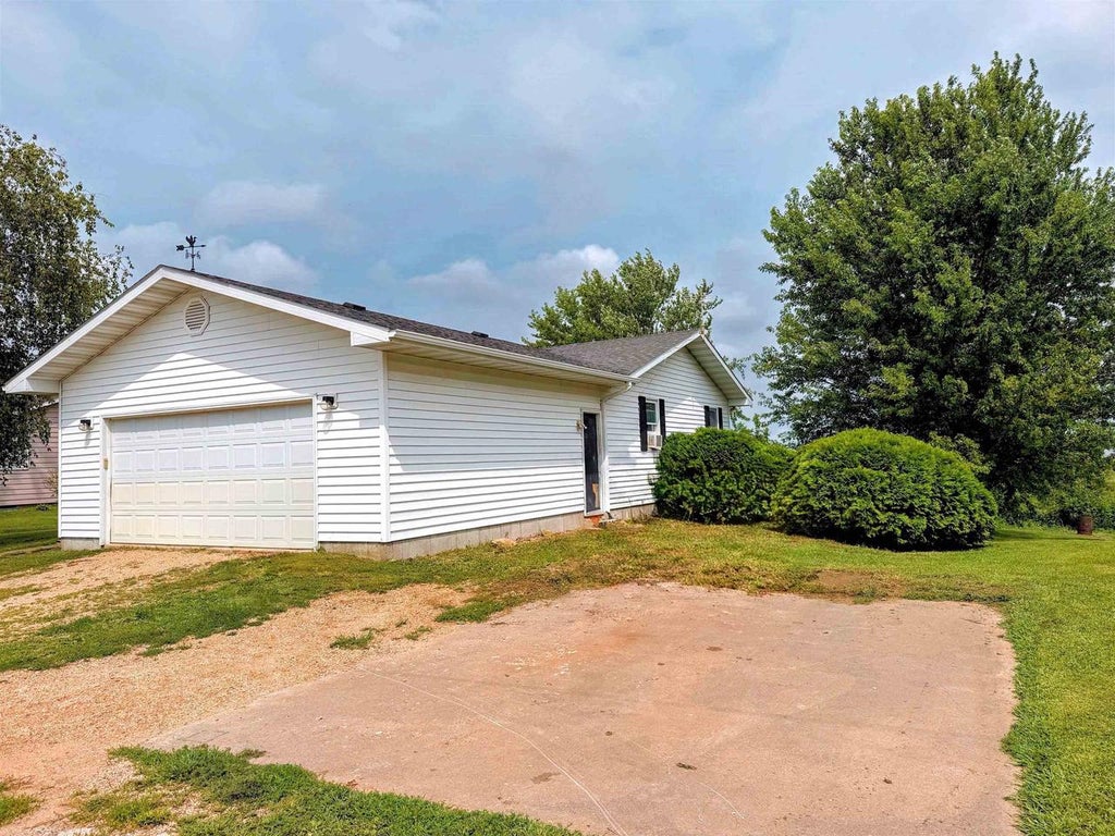Photo of 120 Shanghai Ridge ROAD, Wauzeka, WI 53826 (MLS # 2030607)