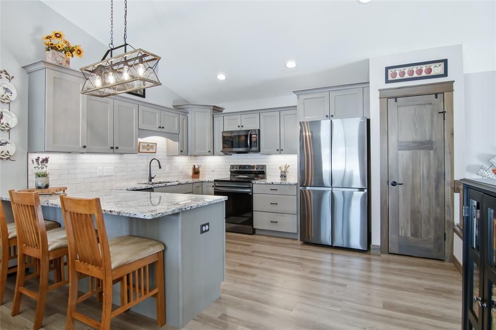 Photo of 820 Willow COURT, Eau Claire, WI 54703 (MLS # 1599258)