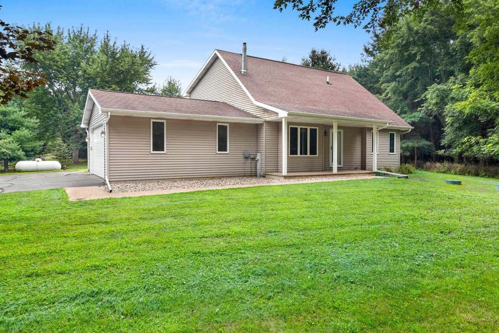 Photo of 7364 Jensen ROAD, Oshkosh, WI 54904 (MLS # 50331033)