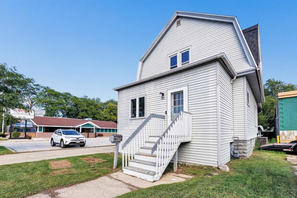 Photo of 325 N Main STREET, Fond Du Lac, WI 54935 (MLS # 50332653)