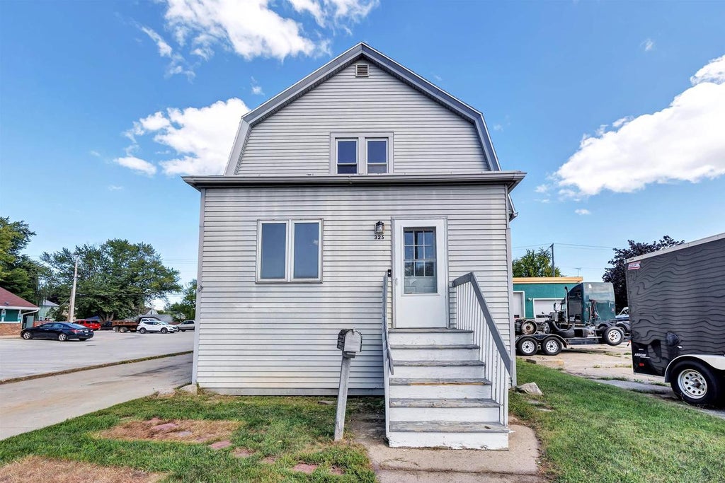 Photo of 325 N Main STREET, Fond Du Lac, WI 54935 (MLS # 50332653)