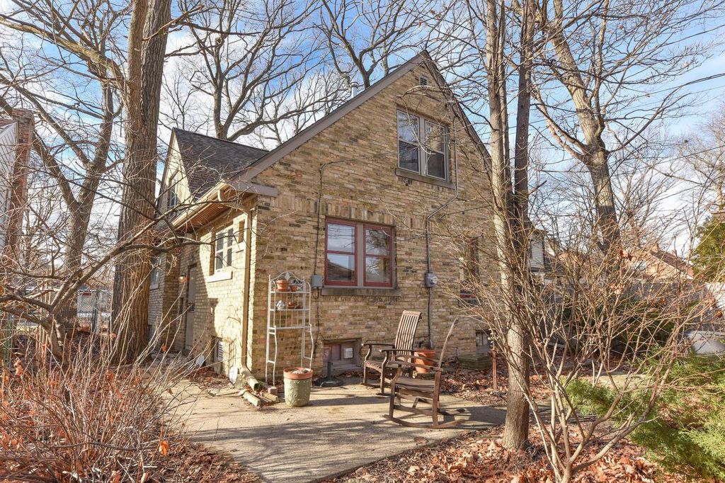 Photo of 5730 N 35th STREET, Milwaukee, WI 53209 (MLS # 1947051)