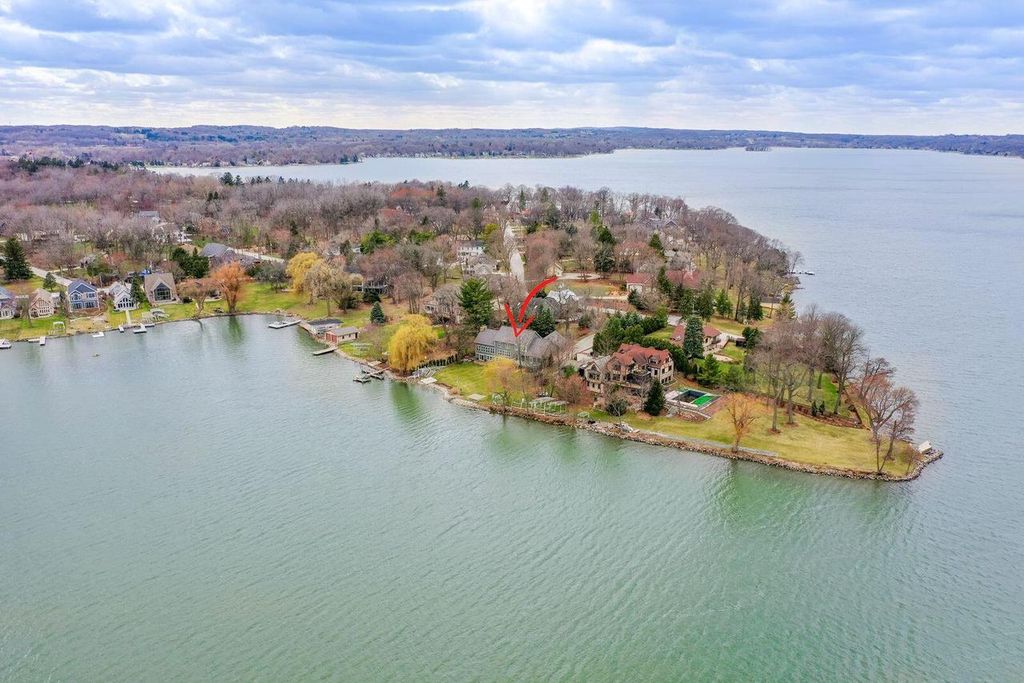 Photo of W277N3016 Rocky Point ROAD, Pewaukee, WI 53072 (MLS # 1955767)