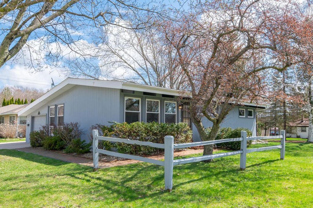 Photo of 745 Green Tree ROAD, West Bend, WI 53095 (MLS # 1958215)