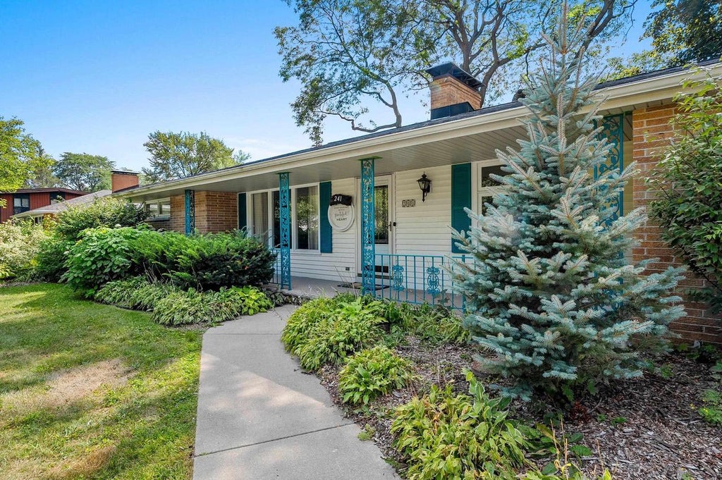 Photo of 241 St Marys BOULEVARD, Green Bay, WI 54301 (MLS # 50331927)