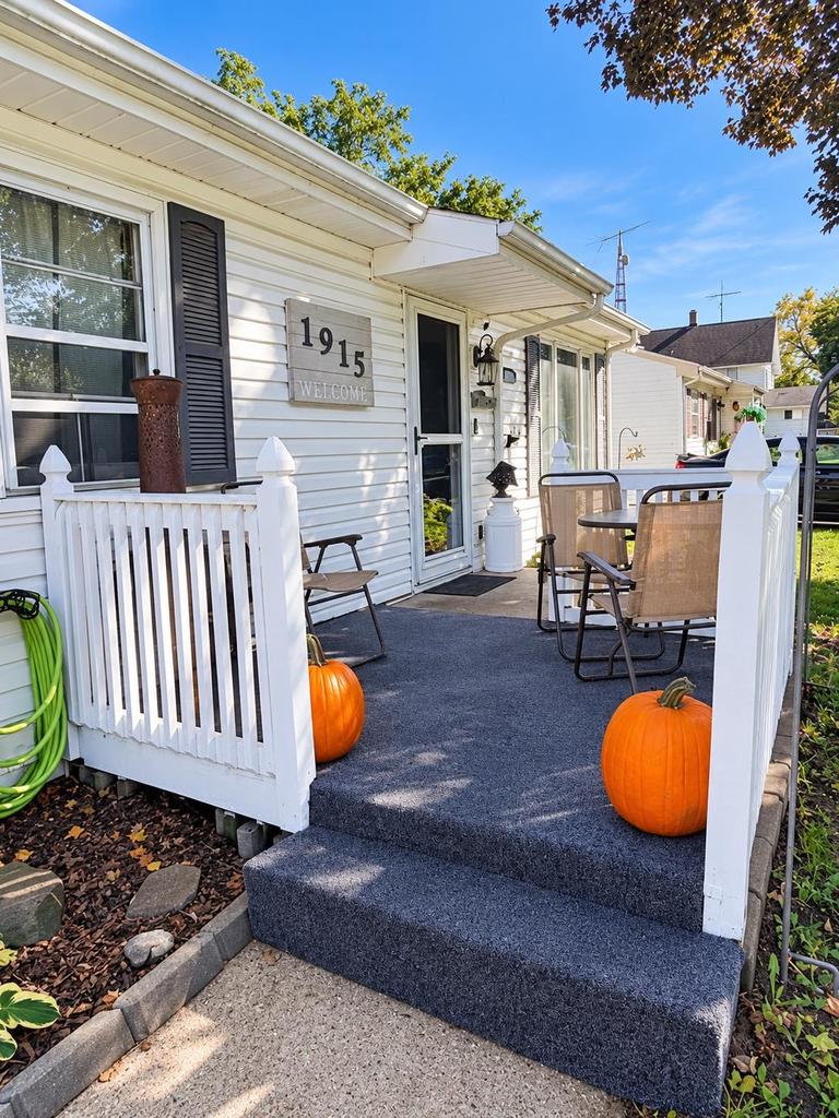 Photo of 1915 Glen AVENUE, Beloit, WI 53511 (MLS # 2034008)