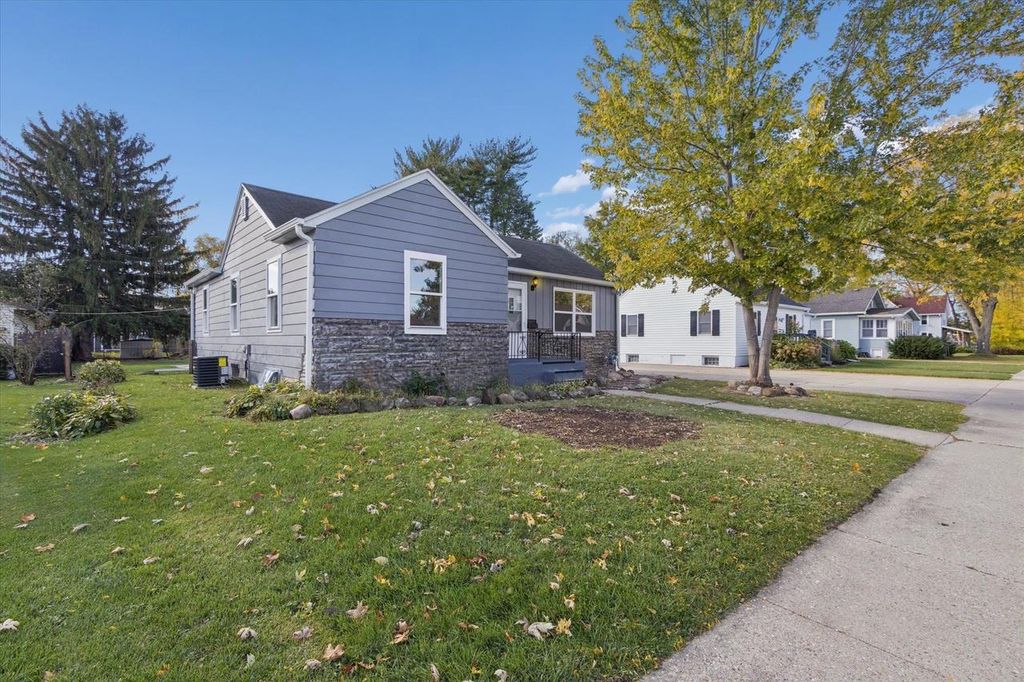 Photo of 1108 Bennett STREET, Janesville, WI 53545 (MLS # 2011318)