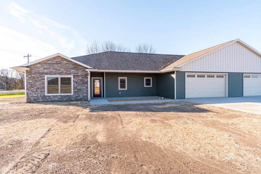 Photo of N1175 Breidel Coulee ROAD, La Crosse, WI 54601 (MLS # 1946976)