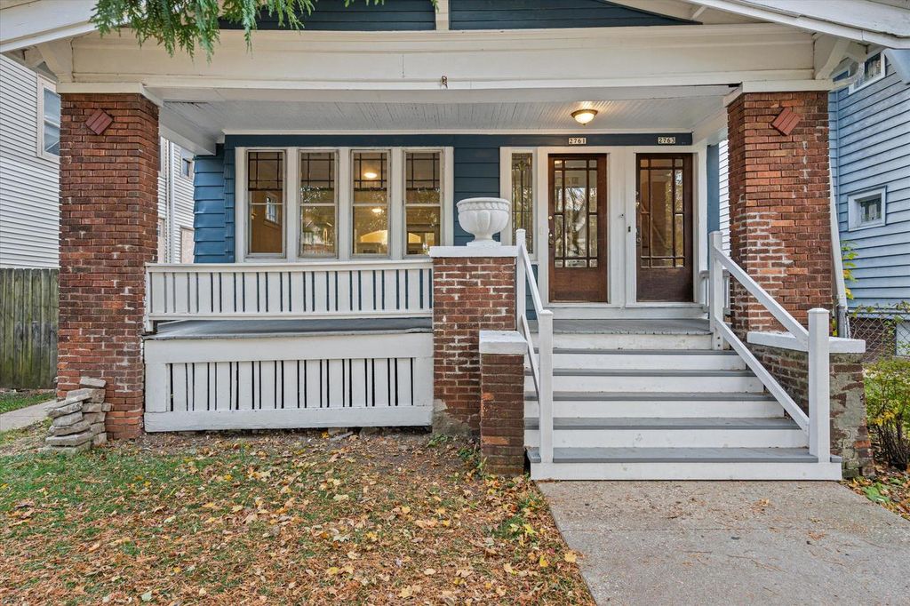 Photo of 2761 N 39th STREET #2763, Milwaukee, WI 53210 (MLS # 1943325)