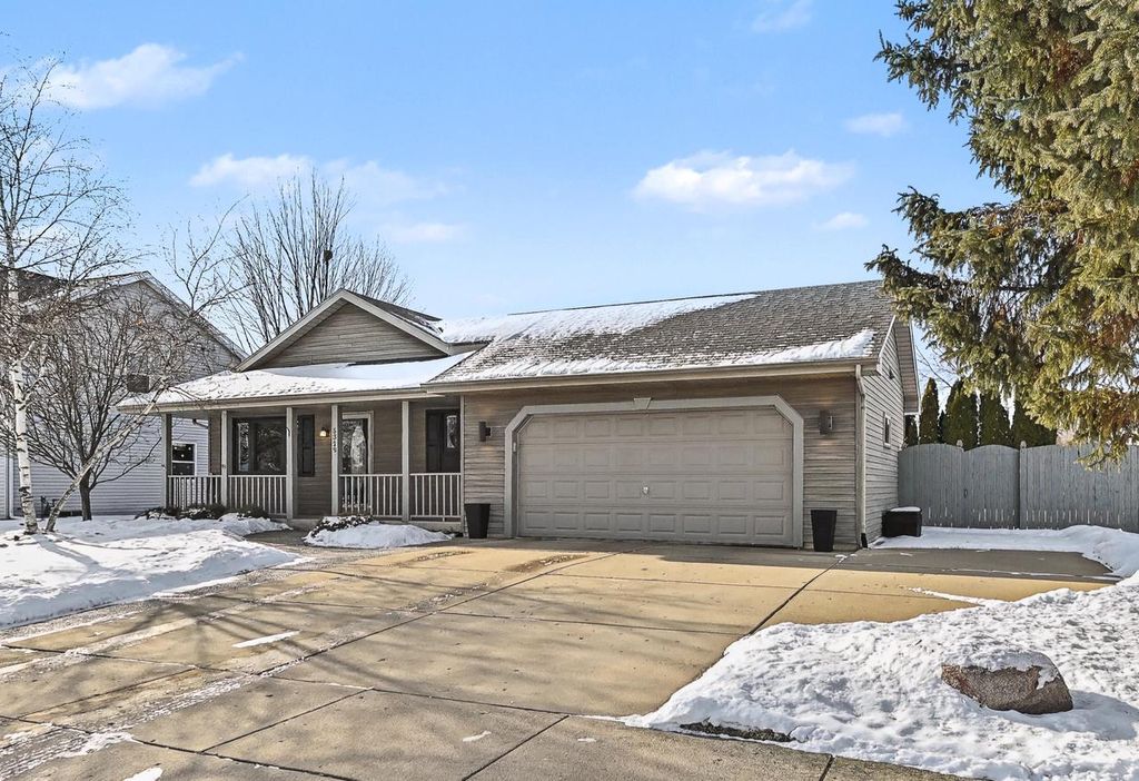 Photo of 5319 24th PLACE, Kenosha, WI 53144 (MLS # 1950036)