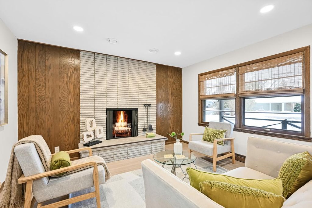 Photo of 7711 N Van Dyke ROAD, Fox Point, WI 53217 (MLS # 1946918)